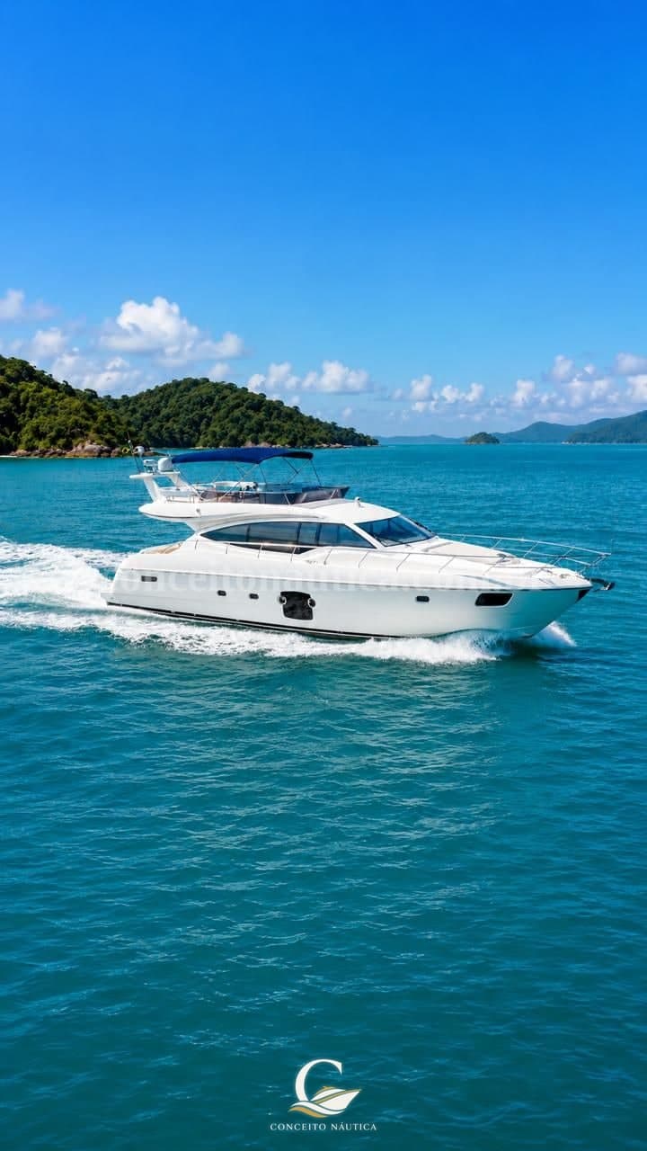 FERRETTI 62 FLY · 62 pés